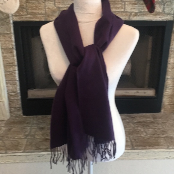 Purple fringe scarf - Picture 2 of 5